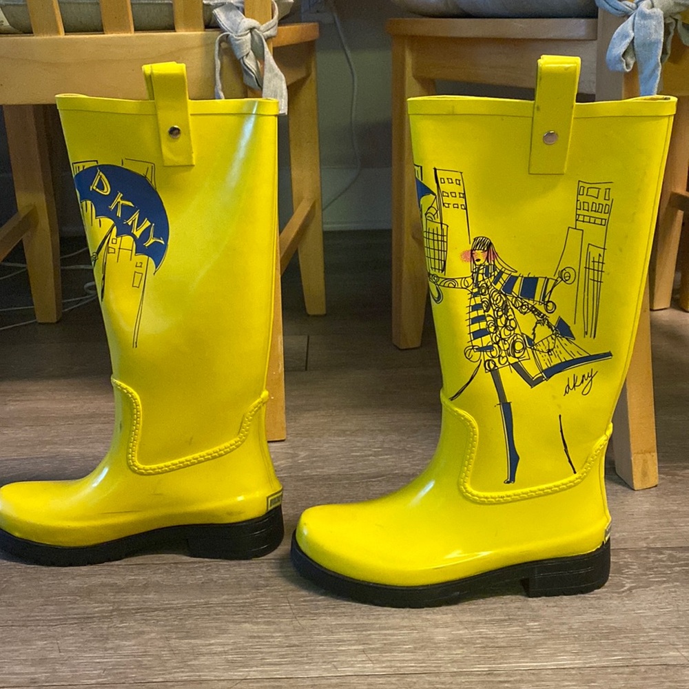 Women’s DKNY Yellow Rain Boots - Size 8